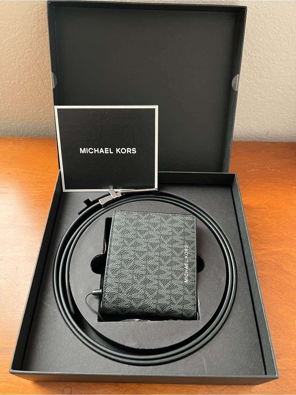 Michael Kors Black Slim Men's Card Wallet with Signature Pattern